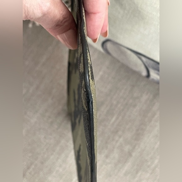 ⭐️Givenchy⭐️Digital Camo Print Zip Pouch/Clutch⭐️Always Authentic⭐️SO CLEAN⭐️ - Picture 4 of 11